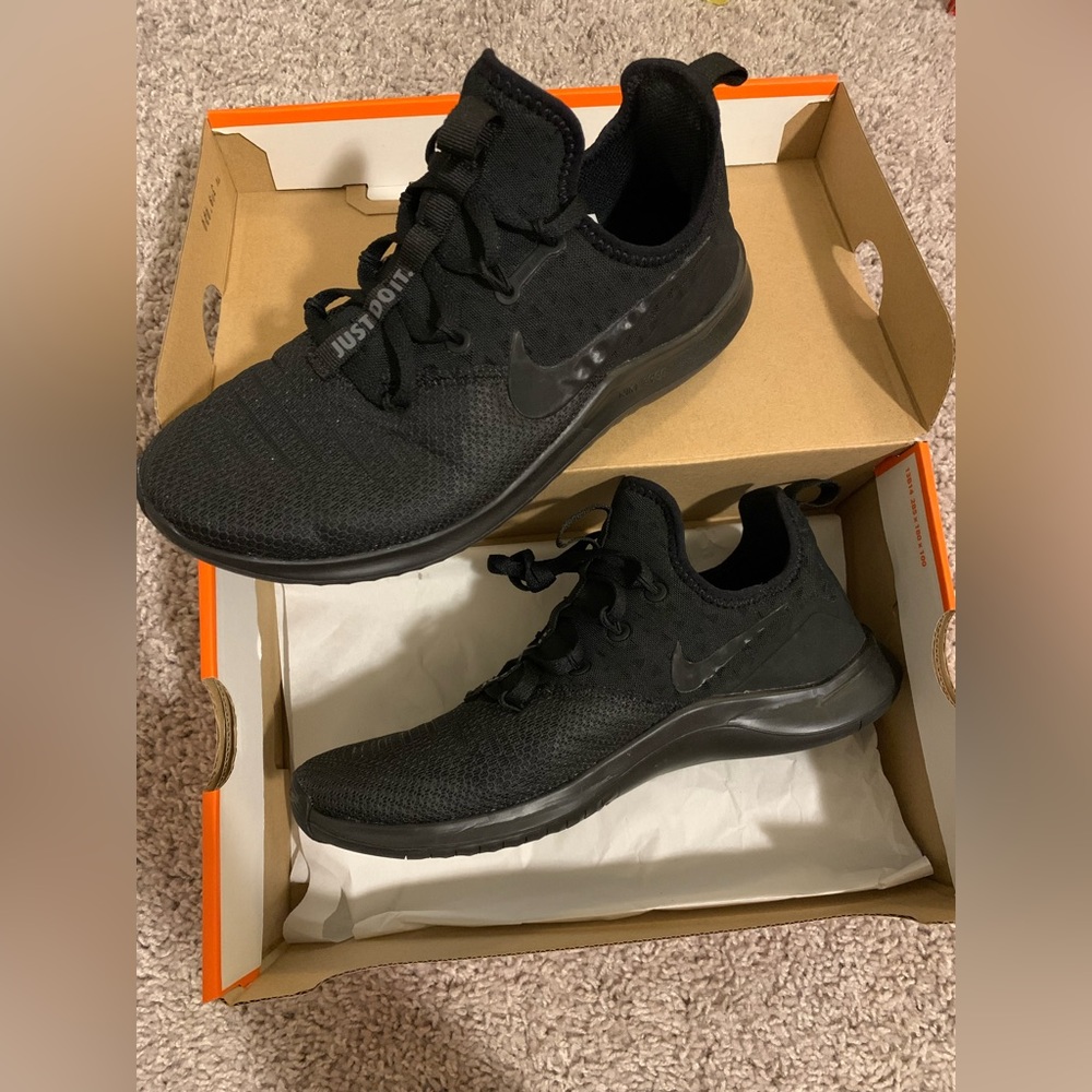 Womens Nike Free TR 8 - Black/Black - Size 7